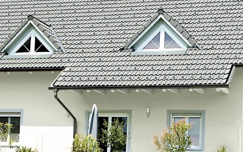 Satteldach mit Dachfenster