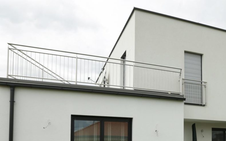 Flachdach mit Terrasse