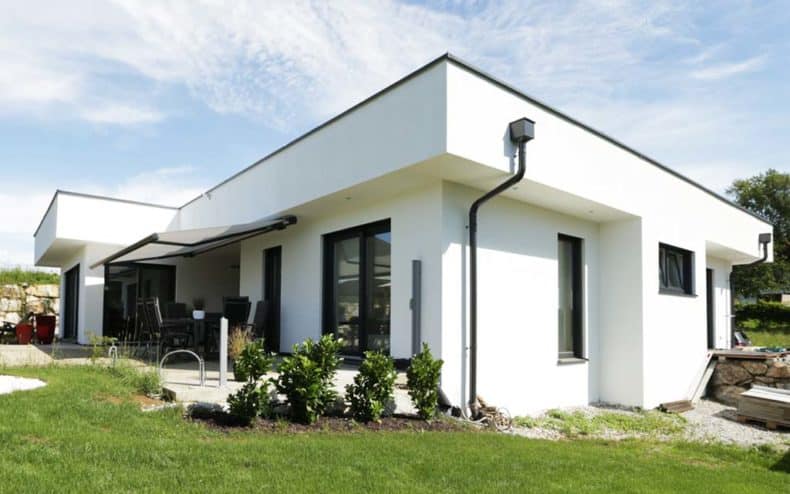 Fertighaus mit individuellem Flachdach von Malli-Haus